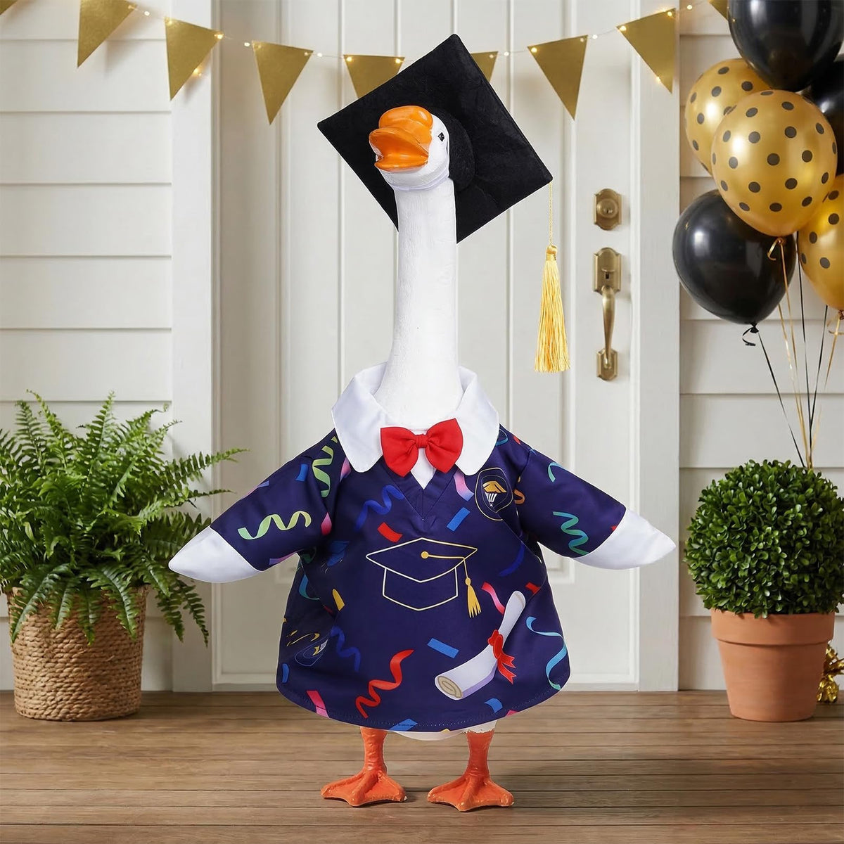 Yymobt decorative gown set includes cap and shirt detail for whimsy