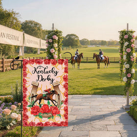 ZAEW Kentucky Horseshoe Roses flag sleeve, easy mounting on standard poles.