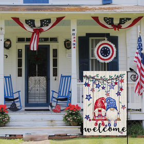 ZAEW Stars and gnomes design flag stands out in outdoor spaces.