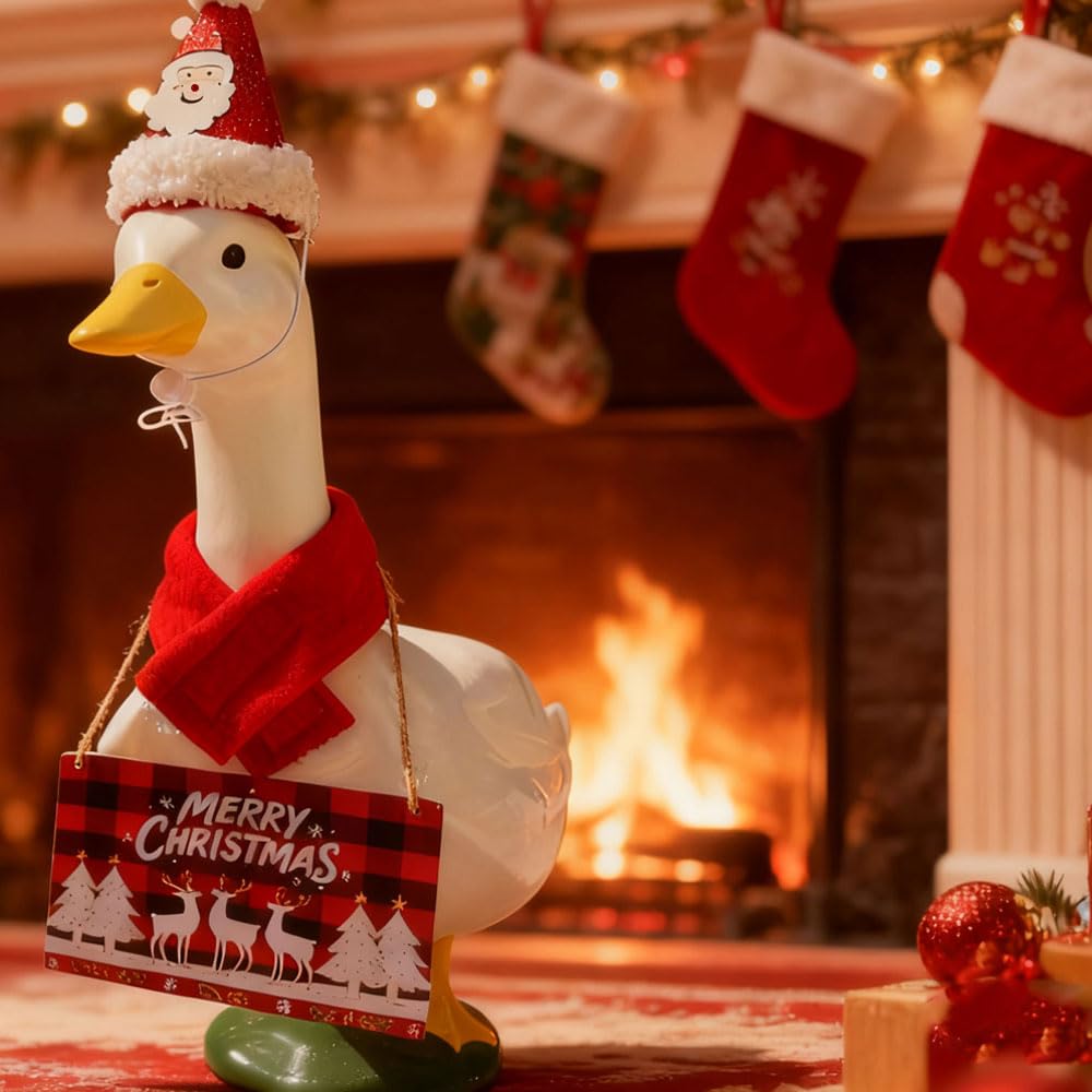 ZANOLY Christmas scene on lawn demonstrates eye catching decor