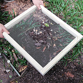 ZAWR compact design fits small spaces for soil and gravel work.