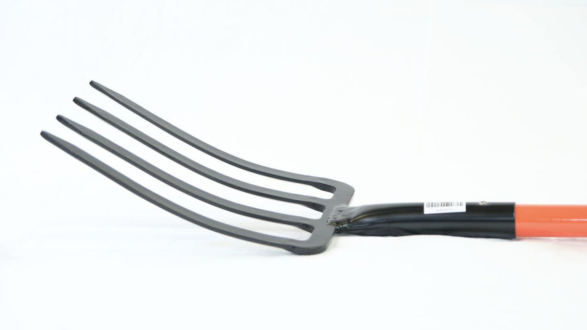 Zeluga 10-151 North American hardwood handle delivers natural grip and resilience.