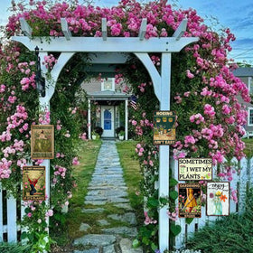 Zemioy farmers market decor sign adds rustic charm.