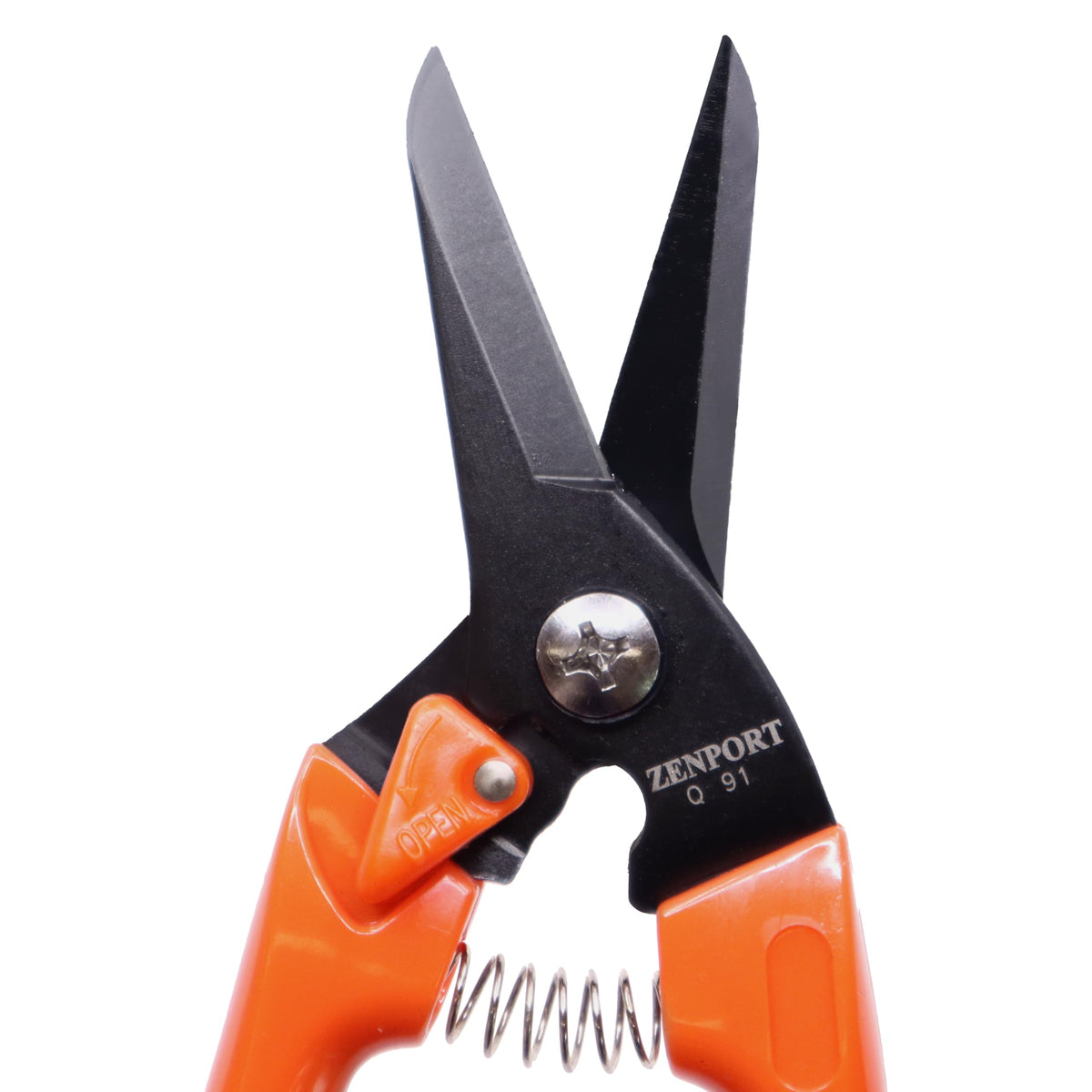 Zenport Q91 non-stick coating blade reduces residue during trimming.
