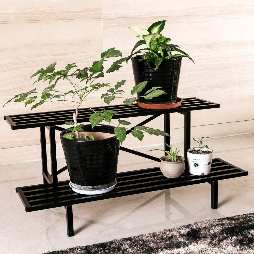 Zhongma two-tier layout provides balanced space for multiple pots.