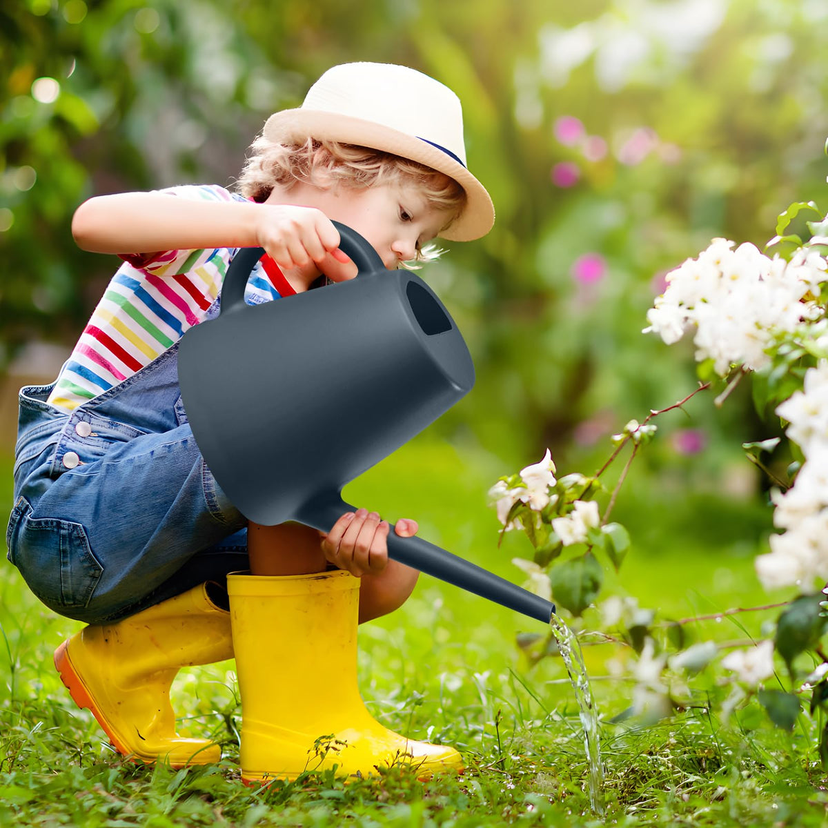 ZXJ watering can removable sprayer provides steady stream or gentle shower.