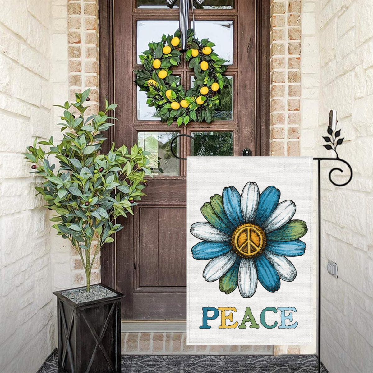 ZXRSDDF 12x18 inch flag size illustrated for easy garden decor.