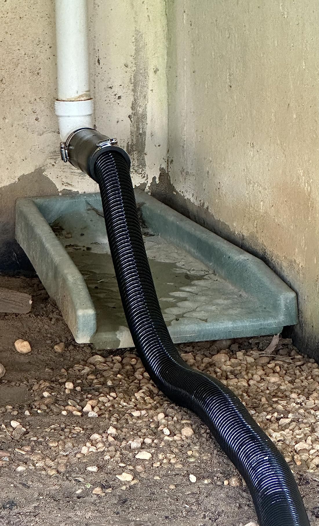 ZY-hosetube pond hose shown in-use with ponds and waterfalls