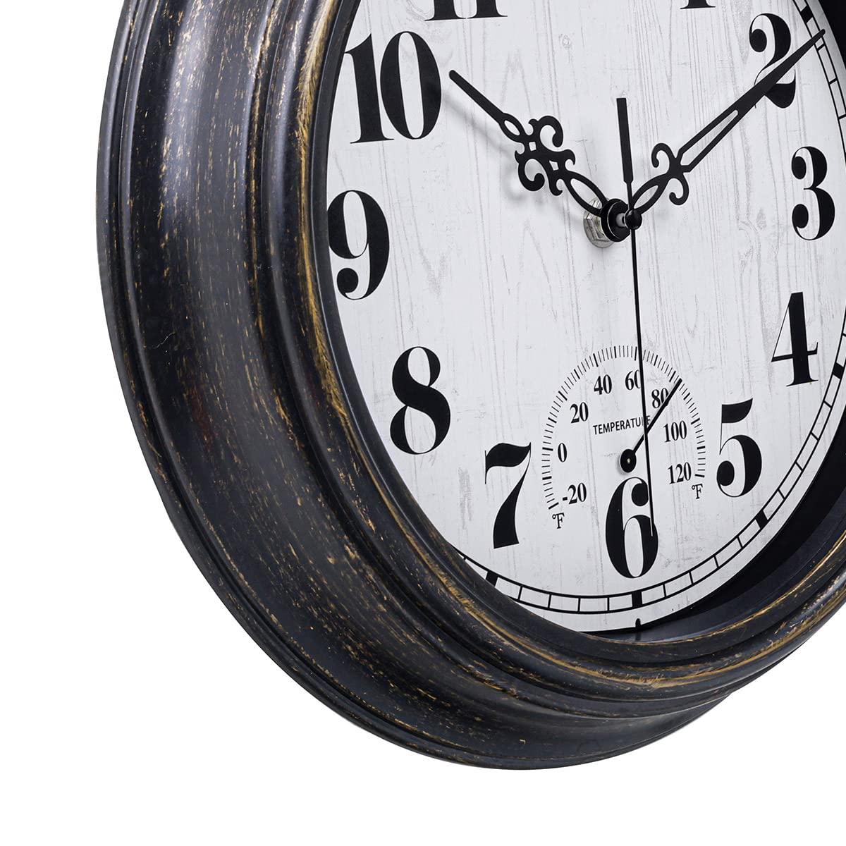 Zyzamay easy-read dial supports quick time checks during gatherings.